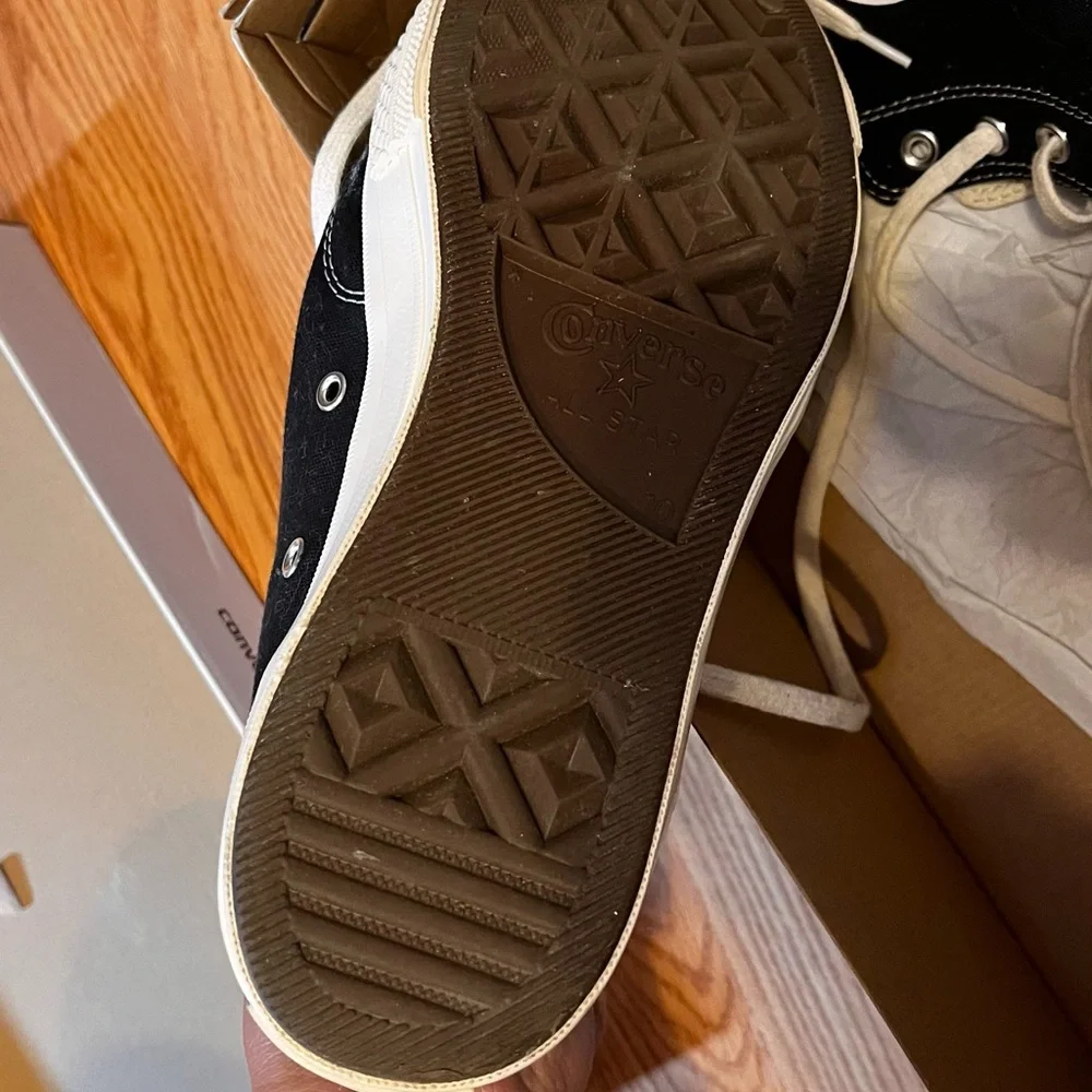 CDG - Picture 3 of 4